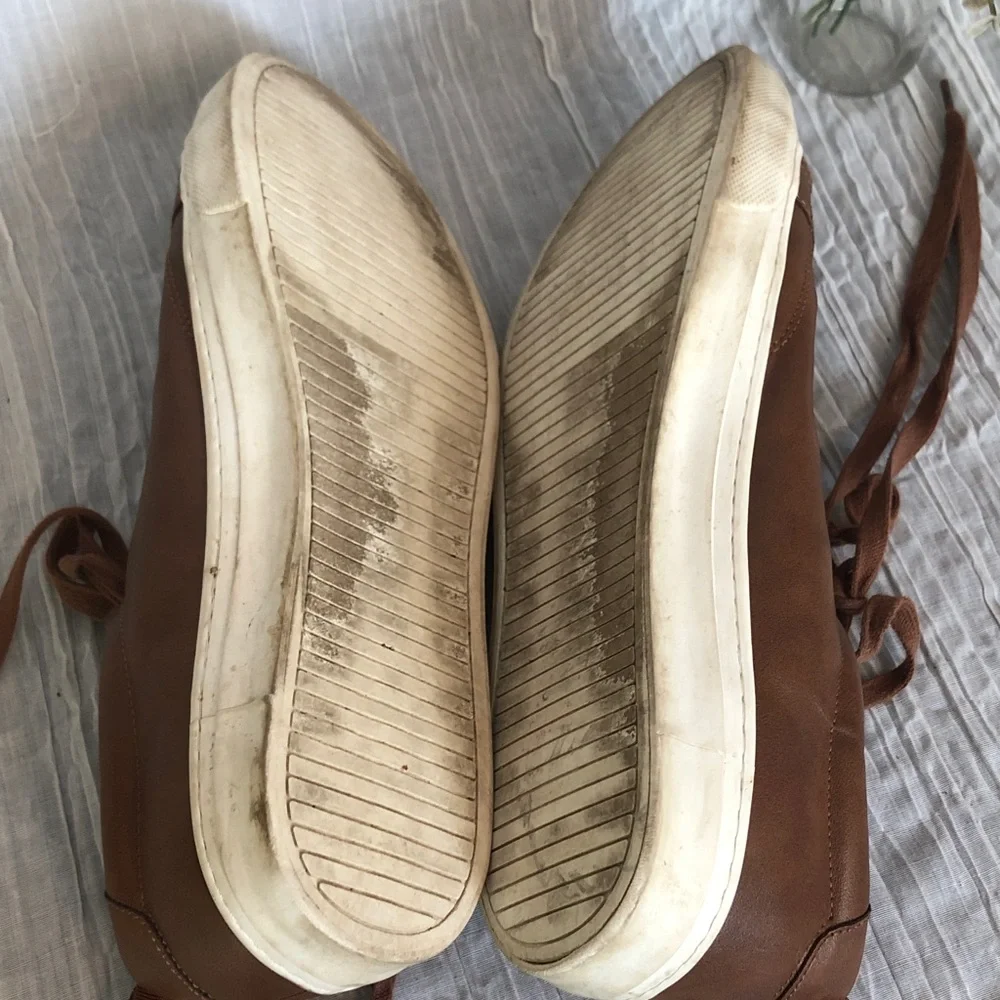 BANANA REPUBLIC size 12 vegan leather cognac brown low top sneakers